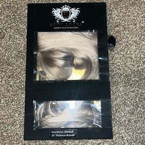 Foxy Locks clip in extensions